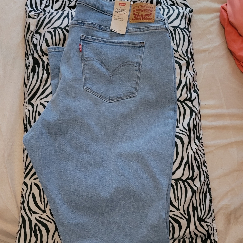 Womens levis Jeans